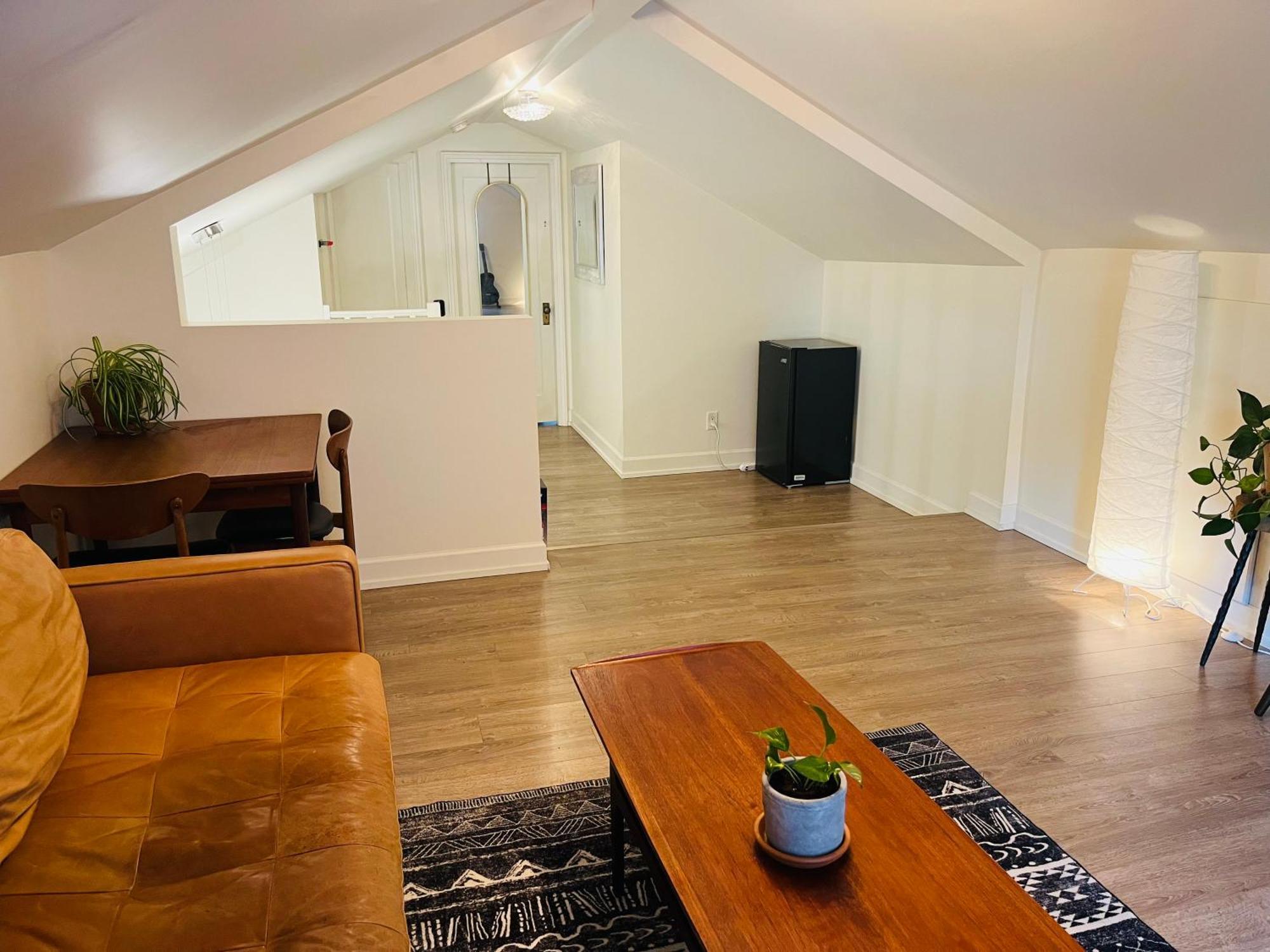 Hikari-Okanagan Sunshine B&B 킬로나 외부 사진
